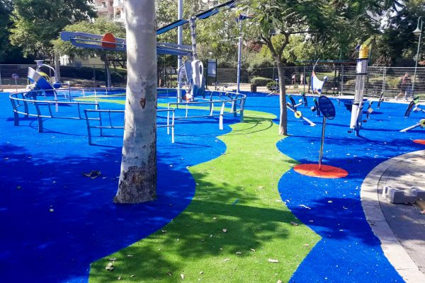 לשחק על בטוח עם משטחי גומי לשחק על בטוח עם משטחי גומי