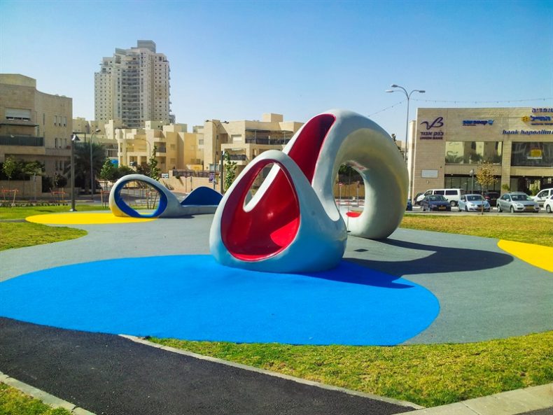 משטחי בטיחות לגני שעשועים SMART PLAY