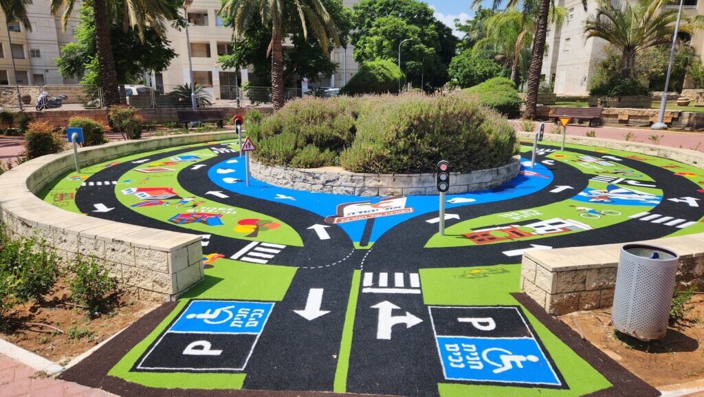 משחקי רצפה – פעילות מהנה, בטיחותית וחינוכית לכל גיל